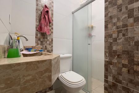 Casa à venda com 249m², 5 quartos e 4 vagas Casa à venda com 249m², 5 quartos e 4 vagasBanheiro 1