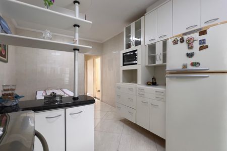 Casa à venda com 249m², 5 quartos e 4 vagas Casa à venda com 249m², 5 quartos e 4 vagasCozinha