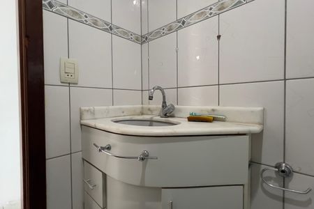 Casa à venda com 249m², 5 quartos e 4 vagas Casa à venda com 249m², 5 quartos e 4 vagasEdícula