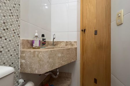 Casa à venda com 249m², 5 quartos e 4 vagas Casa à venda com 249m², 5 quartos e 4 vagasBanheiro da Suíte