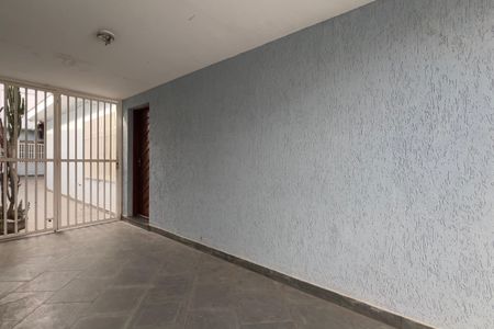 Casa à venda com 249m², 5 quartos e 4 vagas Casa à venda com 249m², 5 quartos e 4 vagasGaragem