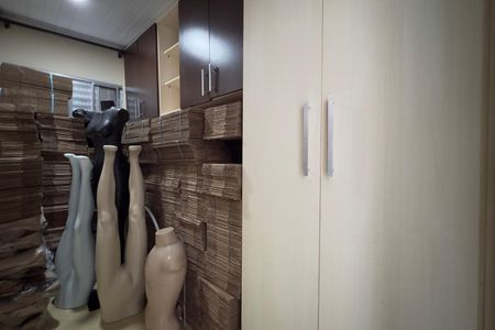 Casa à venda com 249m², 5 quartos e 4 vagas Casa à venda com 249m², 5 quartos e 4 vagasEdícula