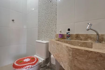 Casa à venda com 249m², 5 quartos e 4 vagas Casa à venda com 249m², 5 quartos e 4 vagasBanheiro da Suíte