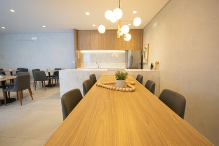 Apartamento para alugar com 63m², 2 quartos e 1 vaga Apartamento para alugar com 63m², 2 quartos e 1 vagaÁrea comum - Salão de festas