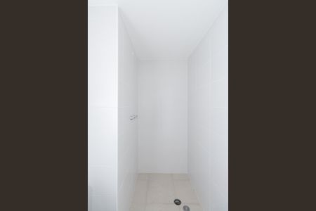 Apartamento para alugar com 63m², 2 quartos e 1 vaga Apartamento para alugar com 63m², 2 quartos e 1 vagaBanheiro da Suite