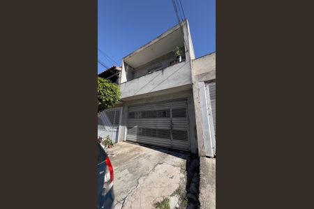 Casa para alugar com 60m², 2 quartos e 1 vagaFachada