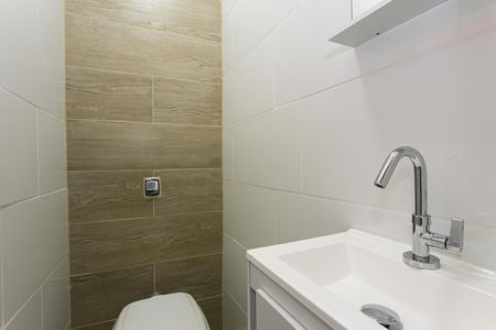 Casa à venda com 126m², 3 quartos e 2 vagasBanheiro da Suíte 1