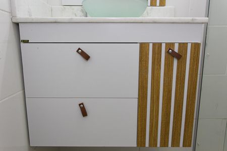 Casa à venda com 126m², 3 quartos e 2 vagasBanheiro