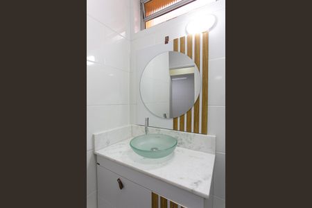 Casa à venda com 126m², 3 quartos e 2 vagasBanheiro