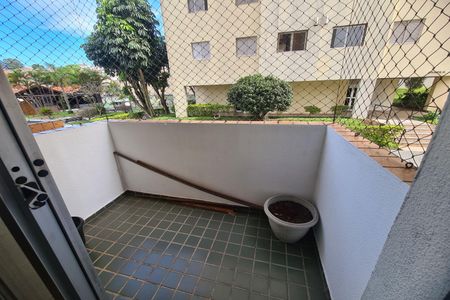 Apartamento à venda com 57m², 2 quartos e 1 vaga Apartamento à venda com 57m², 2 quartos e 1 vagaVaranda