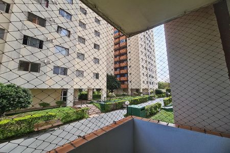 Apartamento à venda com 57m², 2 quartos e 1 vaga Apartamento à venda com 57m², 2 quartos e 1 vagaVaranda
