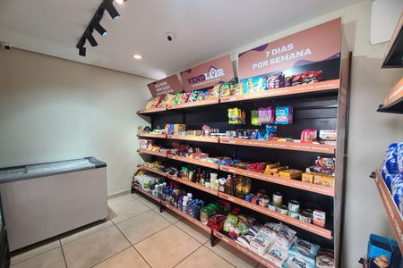 Apartamento à venda com 57m², 2 quartos e 1 vaga Apartamento à venda com 57m², 2 quartos e 1 vagaMini market