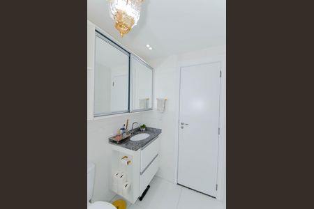 Apartamento à venda com 75m², 2 quartos e 2 vagas Apartamento à venda com 75m², 2 quartos e 2 vagasBanheiro 2