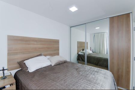 Apartamento à venda com 75m², 2 quartos e 2 vagas Apartamento à venda com 75m², 2 quartos e 2 vagasQuarto 2