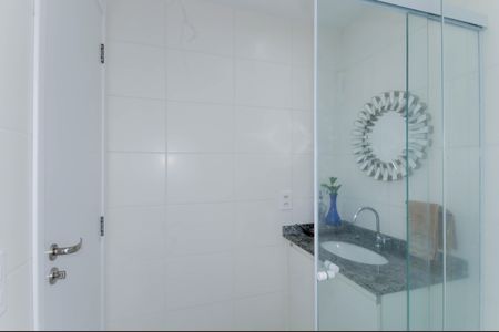 Apartamento à venda com 75m², 2 quartos e 2 vagas Apartamento à venda com 75m², 2 quartos e 2 vagasBanheiro