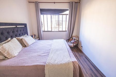 Casa à venda com 2000m², 4 quartos e 4 vagas Casa à venda com 2000m², 4 quartos e 4 vagasSuíte