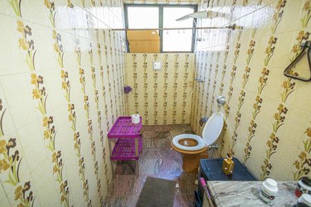 Casa à venda com 2000m², 4 quartos e 4 vagas Casa à venda com 2000m², 4 quartos e 4 vagasSuíte 02 Banheiro