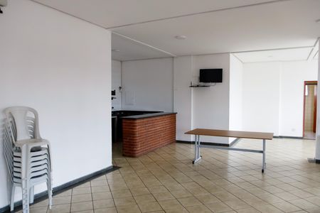 Apartamento à venda com 63m², 2 quartos e 1 vaga Apartamento à venda com 63m², 2 quartos e 1 vagaÁrea comum - Salão de festas