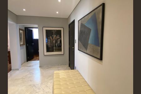 Apartamento à venda com 251m², 3 quartos e 2 vagasHall de entrada