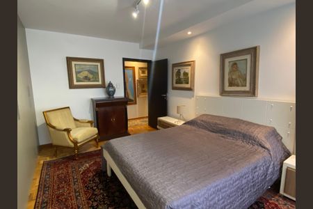 Apartamento à venda com 251m², 3 quartos e 2 vagasQuarto 2