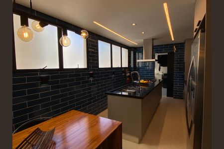 Apartamento à venda com 251m², 3 quartos e 2 vagasCozinha