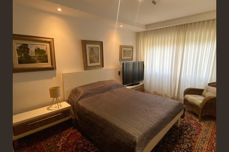 Apartamento à venda com 251m², 3 quartos e 2 vagasQuarto 2