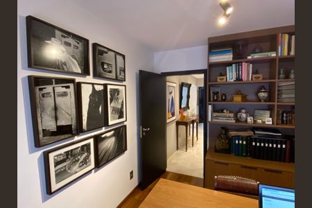 Apartamento à venda com 251m², 3 quartos e 2 vagasQuarto 1