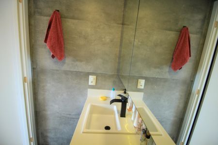 Apartamento à venda com 67m², 2 quartos e 1 vaga Apartamento à venda com 67m², 2 quartos e 1 vagaBanheiro da Suíte