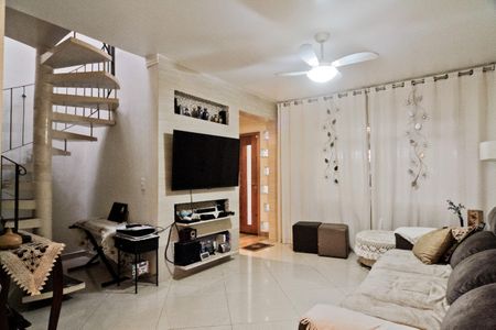 Casa à venda com 100m², 3 quartos e 2 vagas Casa à venda com 100m², 3 quartos e 2 vagasSala