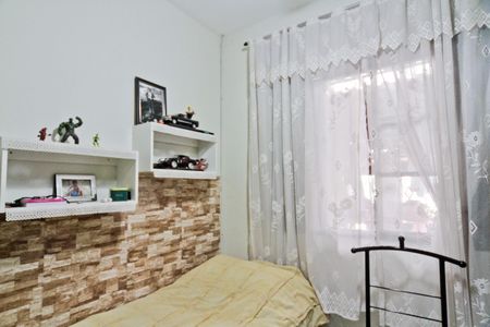 Casa à venda com 100m², 3 quartos e 2 vagas Casa à venda com 100m², 3 quartos e 2 vagasQuarto 1