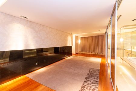 Apartamento à venda com 470m², 3 quartos e 7 vagasQuarto 2