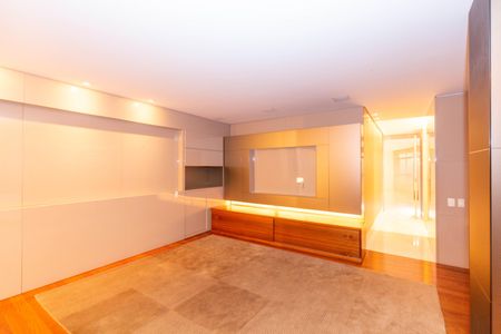 Apartamento à venda com 470m², 3 quartos e 7 vagasSala 2