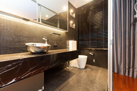 Apartamento à venda com 470m², 3 quartos e 7 vagasBanheiro da Suíte 1