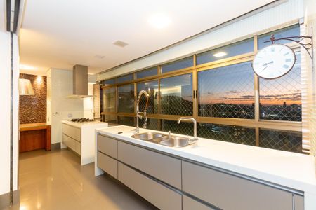 Apartamento à venda com 470m², 3 quartos e 7 vagasCozinha