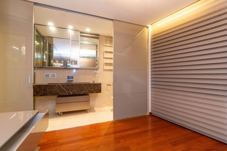 Apartamento à venda com 470m², 3 quartos e 7 vagasSuíte 3