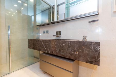 Apartamento à venda com 470m², 3 quartos e 7 vagasBanheiro da Suíte 3