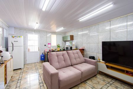 Casa à venda com 80m², 2 quartos e sem vaga Casa à venda com 80m², 2 quartos e sem vagaSala
