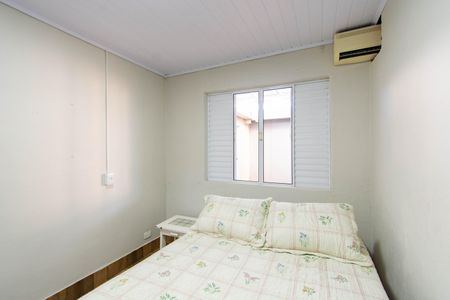 Casa à venda com 80m², 2 quartos e sem vaga Casa à venda com 80m², 2 quartos e sem vagaQuarto 1