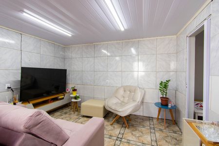 Casa à venda com 80m², 2 quartos e sem vaga Casa à venda com 80m², 2 quartos e sem vagaSala