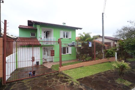 Casa à venda com 138m², 3 quartos e 2 vagasFachada