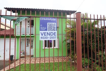 Casa à venda com 138m², 3 quartos e 2 vagasPlaca