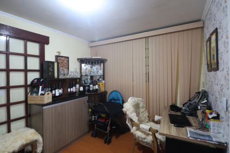 Casa à venda com 138m², 3 quartos e 2 vagasEscritório