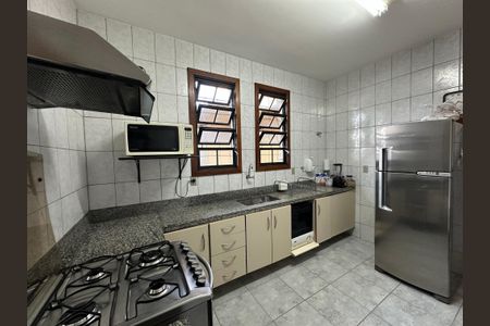 Casa à venda com 270m², 3 quartos e 5 vagas