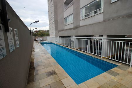 Apartamento para alugar com 49m², 2 quartos e 1 vaga Apartamento para alugar com 49m², 2 quartos e 1 vagaÁrea comum - Piscina