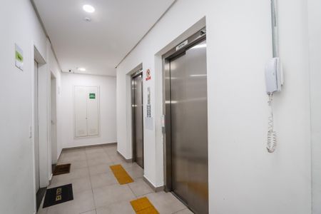 Apartamento à venda com 39m², 2 quartos e sem vaga Apartamento à venda com 39m², 2 quartos e sem vagaHall de entrada