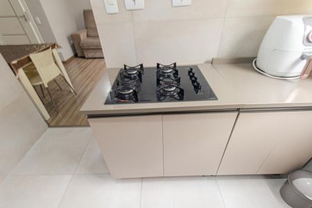 Apartamento à venda com 45m², 2 quartos e 1 vaga Apartamento à venda com 45m², 2 quartos e 1 vagaCozinha e Área de Serviço