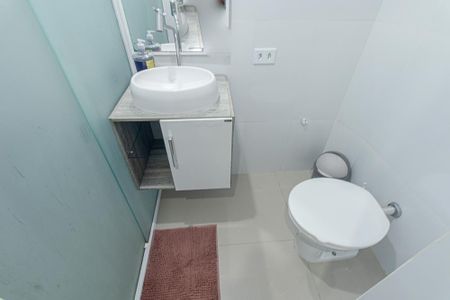 Apartamento à venda com 45m², 2 quartos e 1 vaga Apartamento à venda com 45m², 2 quartos e 1 vagaBanheiro Social