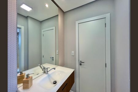 Apartamento à venda com 139m², 3 quartos e 2 vagasBanheiro da suíte 2 e 3