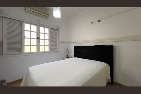 Casa à venda com 300m², 3 quartos e 7 vagas Casa à venda com 300m², 3 quartos e 7 vagasQuarto 2