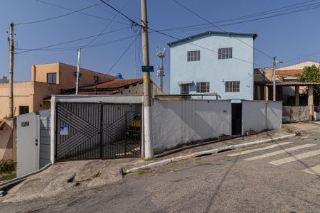 Casa à venda com 310m², 4 quartos e 4 vagas Casa à venda com 310m², 4 quartos e 4 vagasFachada + Placa